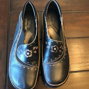 Spring Step black shoes